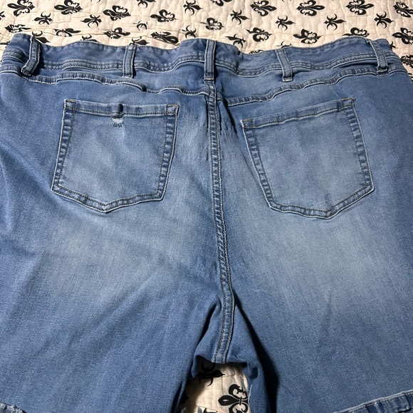 Torrid Classic Blue Denim Jeans - Picture 5 of 7